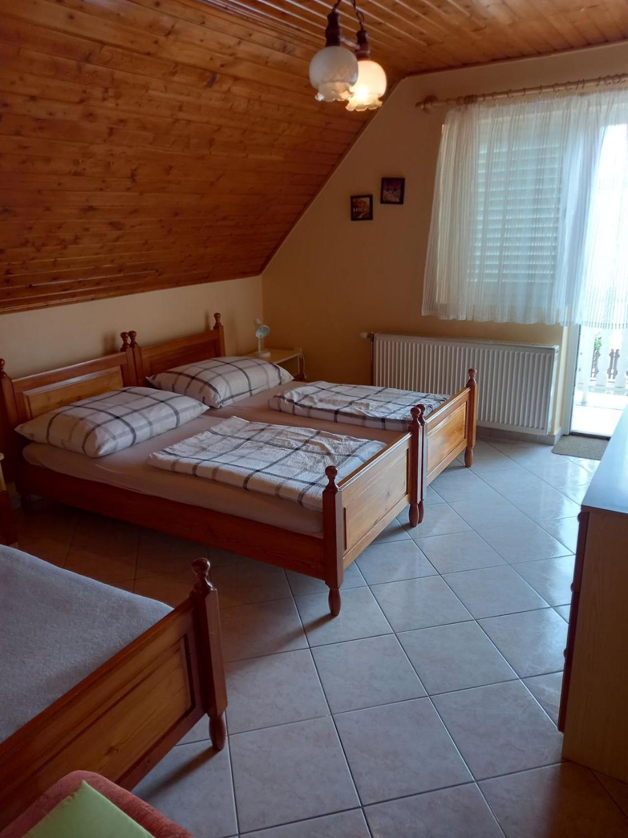 Gizella Haz Apartman Keszthely Kültér fotó