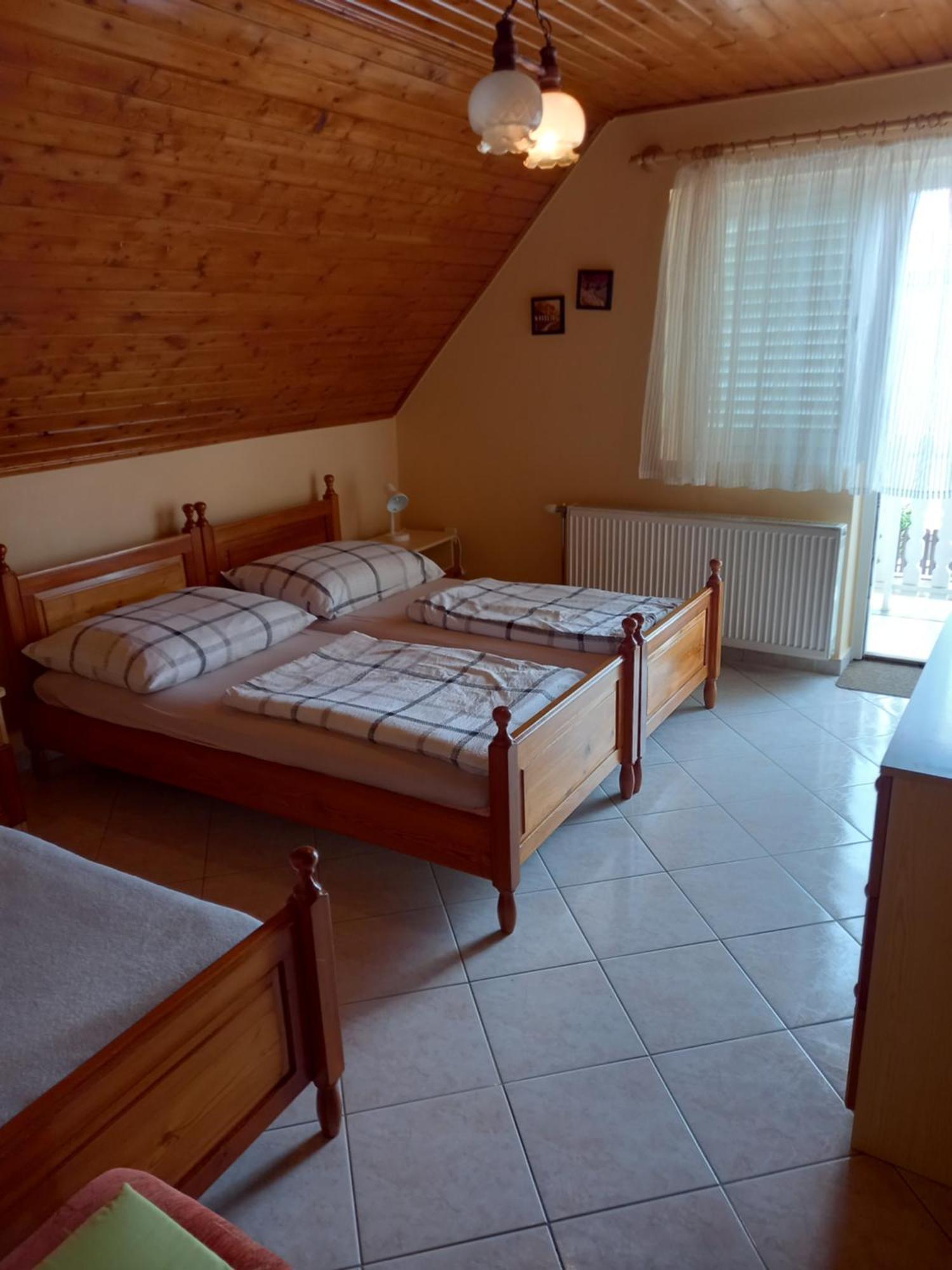 Gizella Haz Apartman Keszthely Kültér fotó